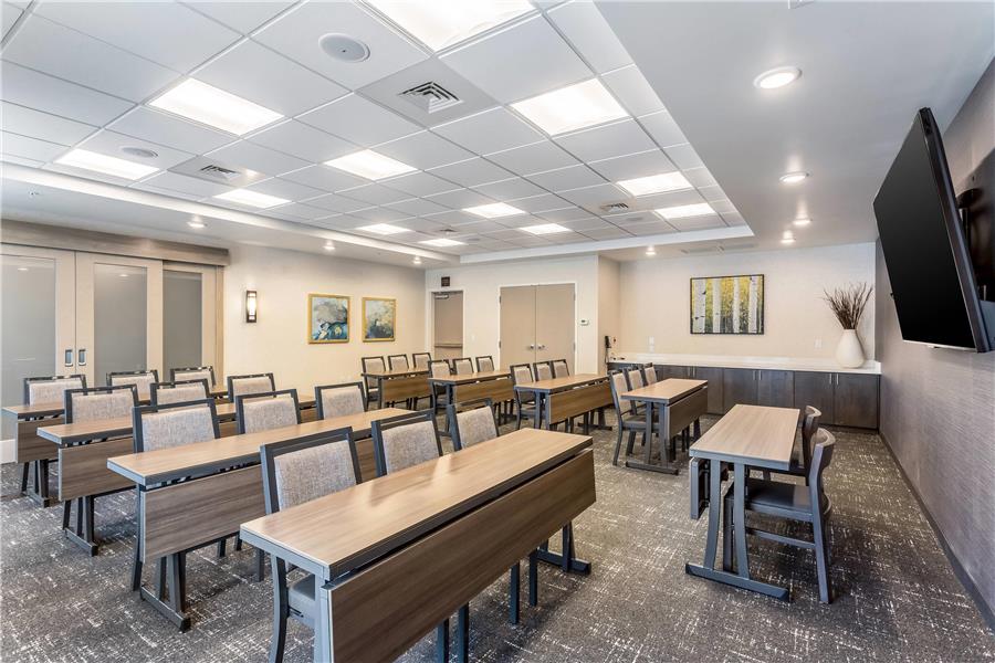 Comfort Inn & Suites Salt Lake City Airport in Salt Lake City - hotel (7)