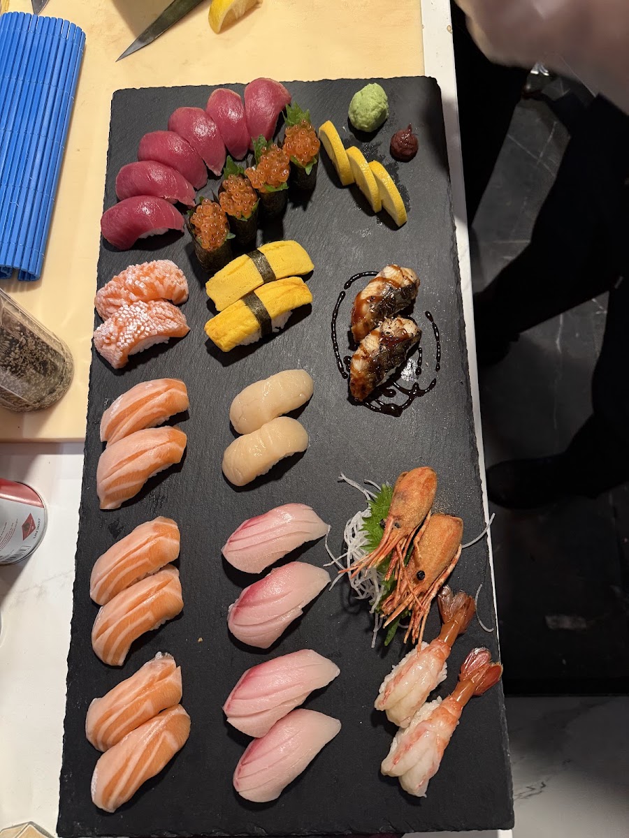 Tokyo Tower Japanese Sushi and Chinese Cuisine in Salt Lake City - signature dining scene