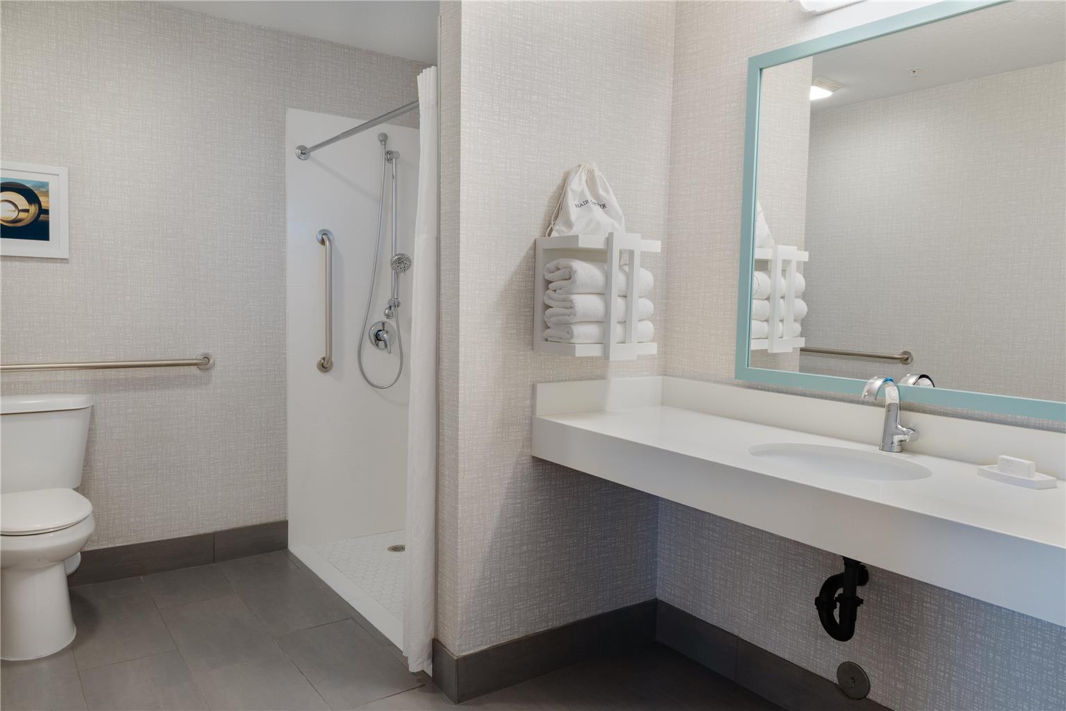 Hampton Inn & Suites Salt Lake City Airport in Salt Lake City - hotel (6)