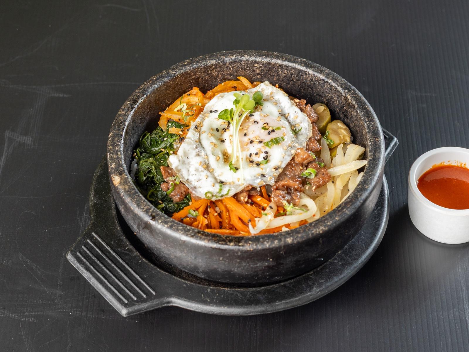 Yellowfinn Grill & Sushi Bar in Salt Lake City - signature dining scene