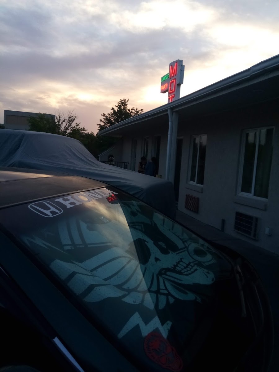 Zions Motel in Salt Lake City - exterior (6)