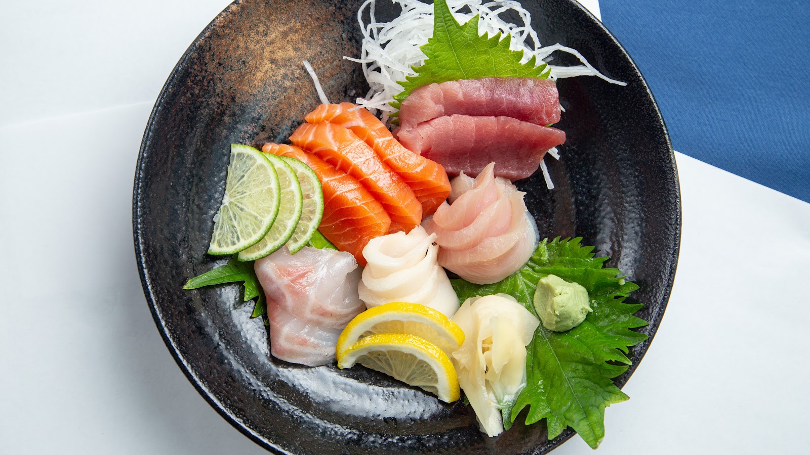 Ozora Izakaya Japanese Bar & Tapas (Sugarhouse) in Salt Lake City - signature dining scene