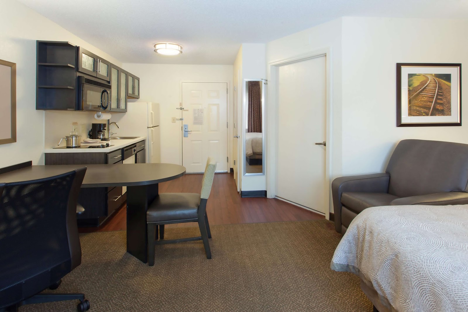 Sonesta Simply Suites Salt Lake City Airport in Salt Lake City - hotel (4)